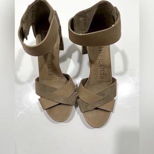 Pedro Garcia Cross sandal